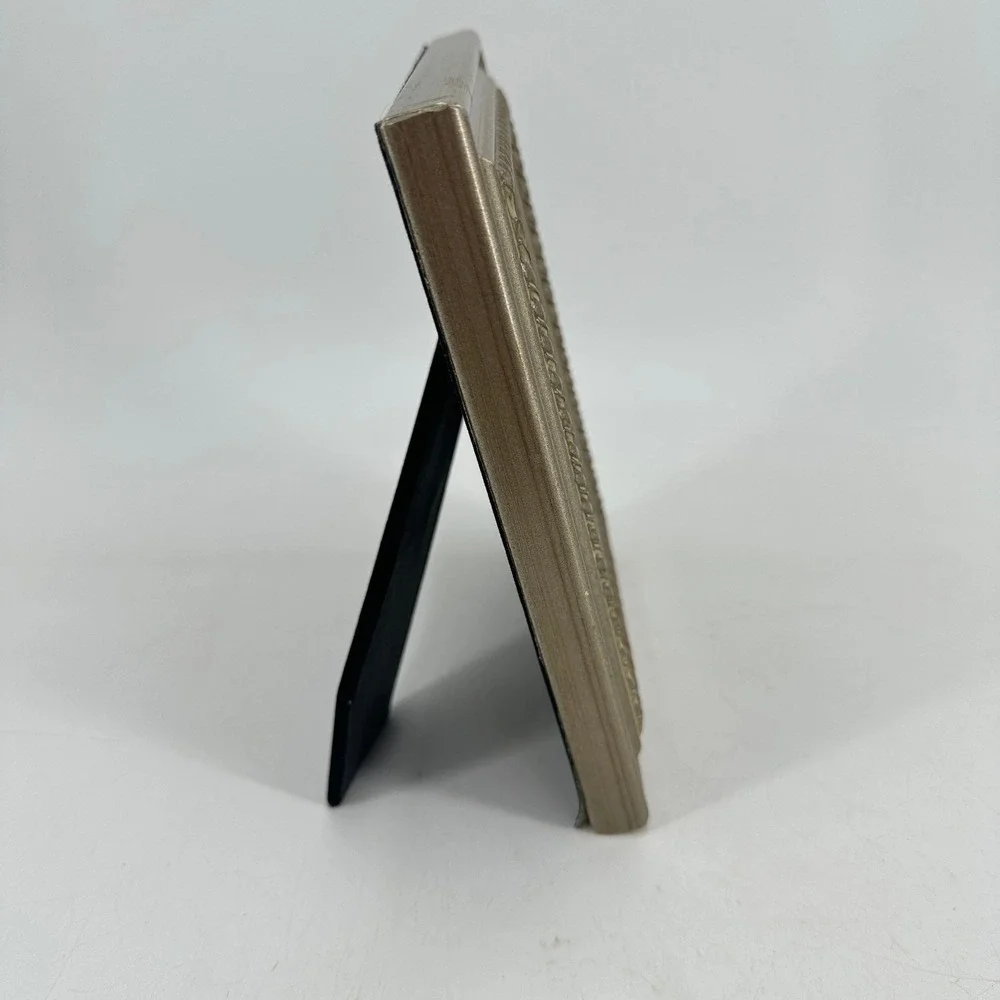 N/A elegant champagne